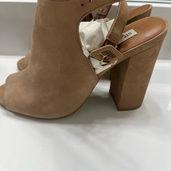 Steve Madden women Brown Callvin Camel Nubuck size 7.5 Open Toe Block Heel Pumps - Picture 3 of 7
